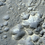 Mars crater 