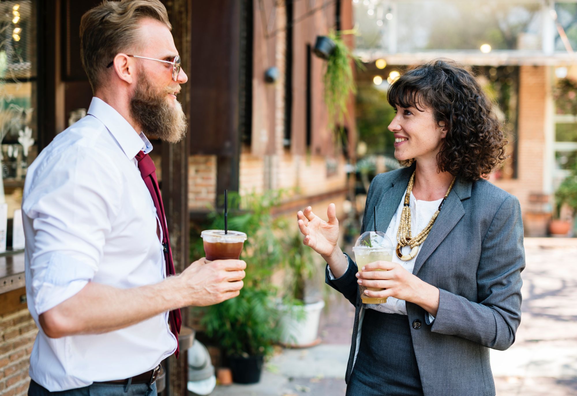 Why does being familiar with someone’s voice help us understand what they’re saying?