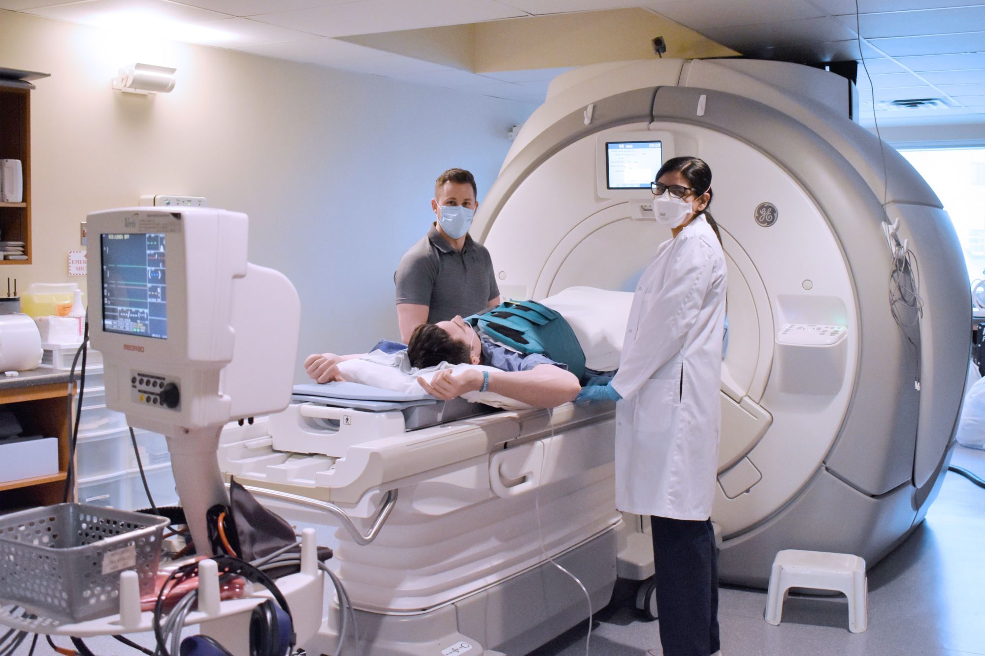 Innovative lung imaging technique shows cause of long-COVID symptoms