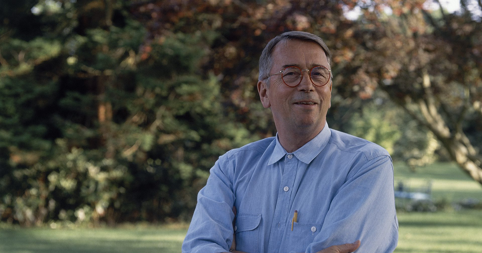 English grad bequeaths $10M in scholarships, largest gift ever to Faculty of Arts and Humanities