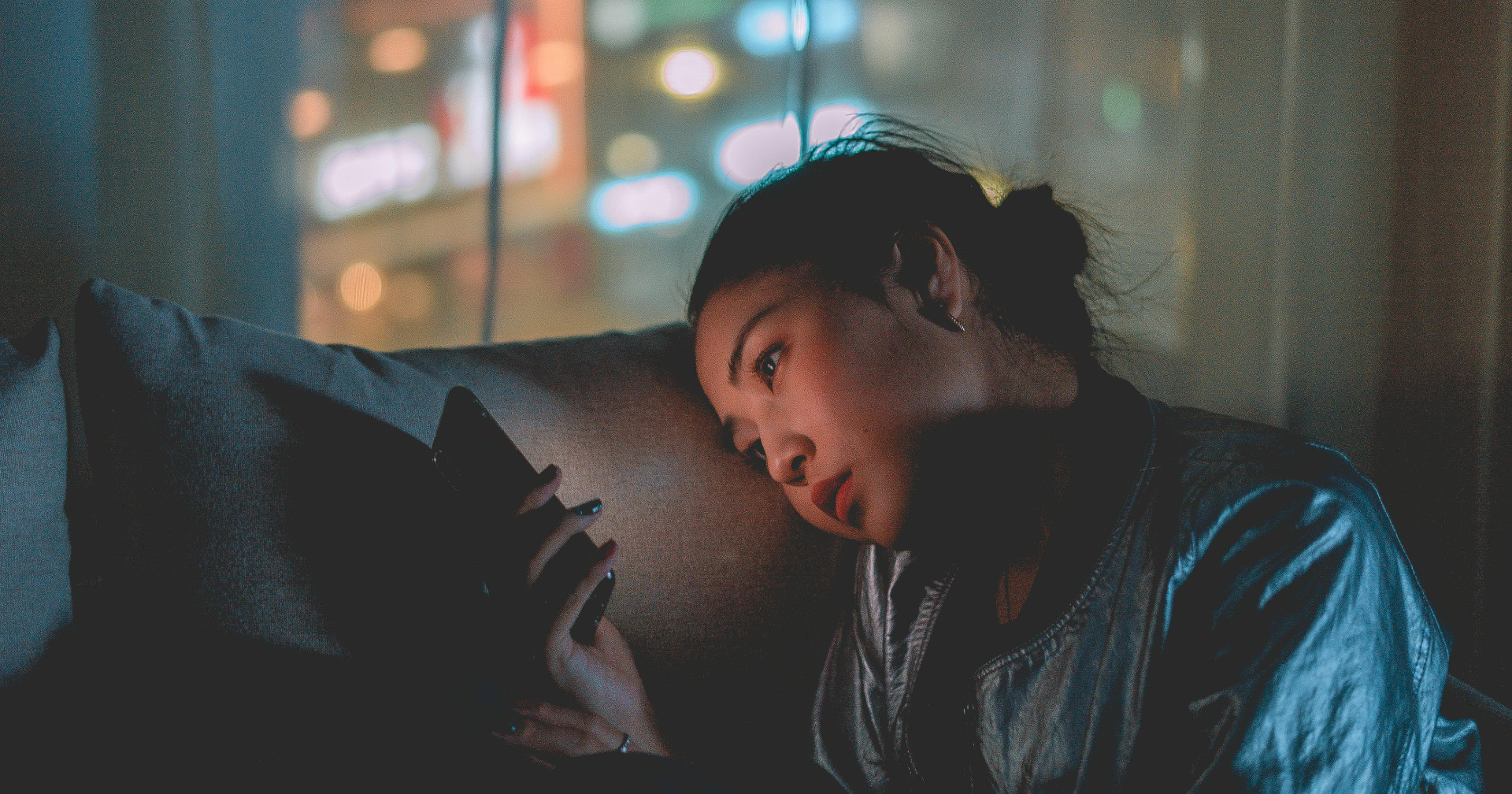 How to manage conflicts when parenting your teenagers in a digital era