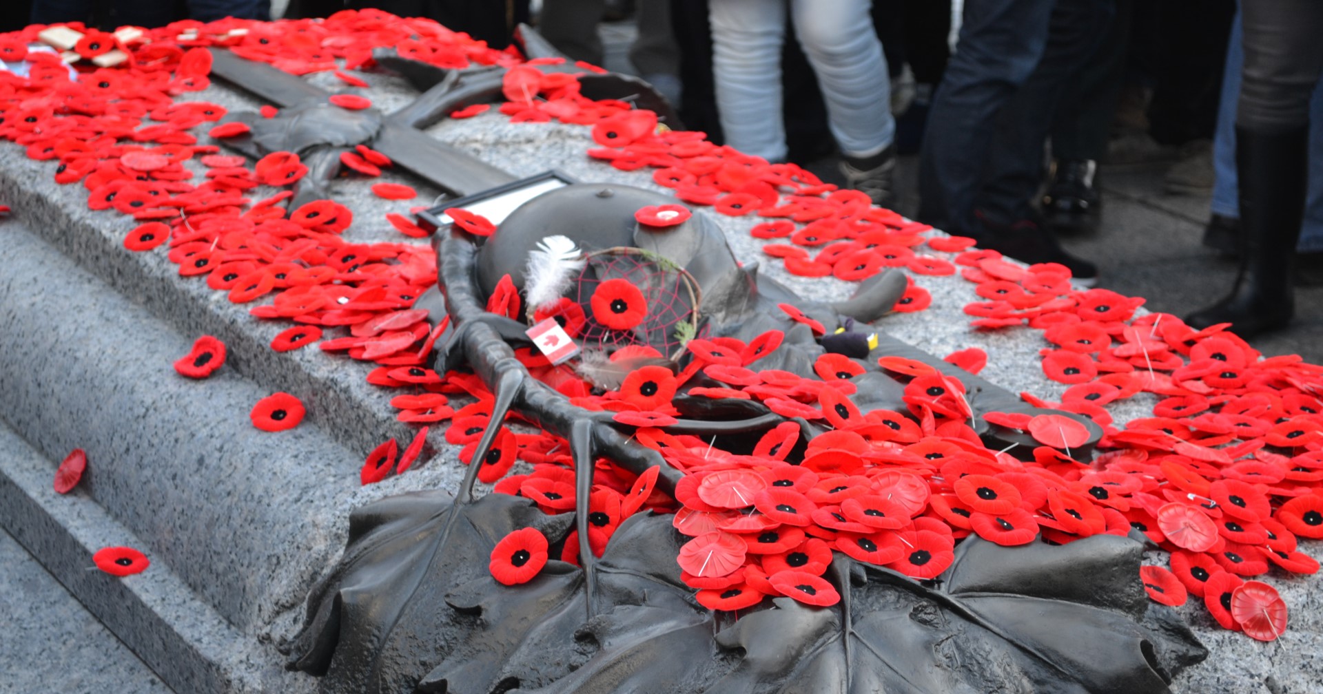 Experts available ahead of Remembrance Day