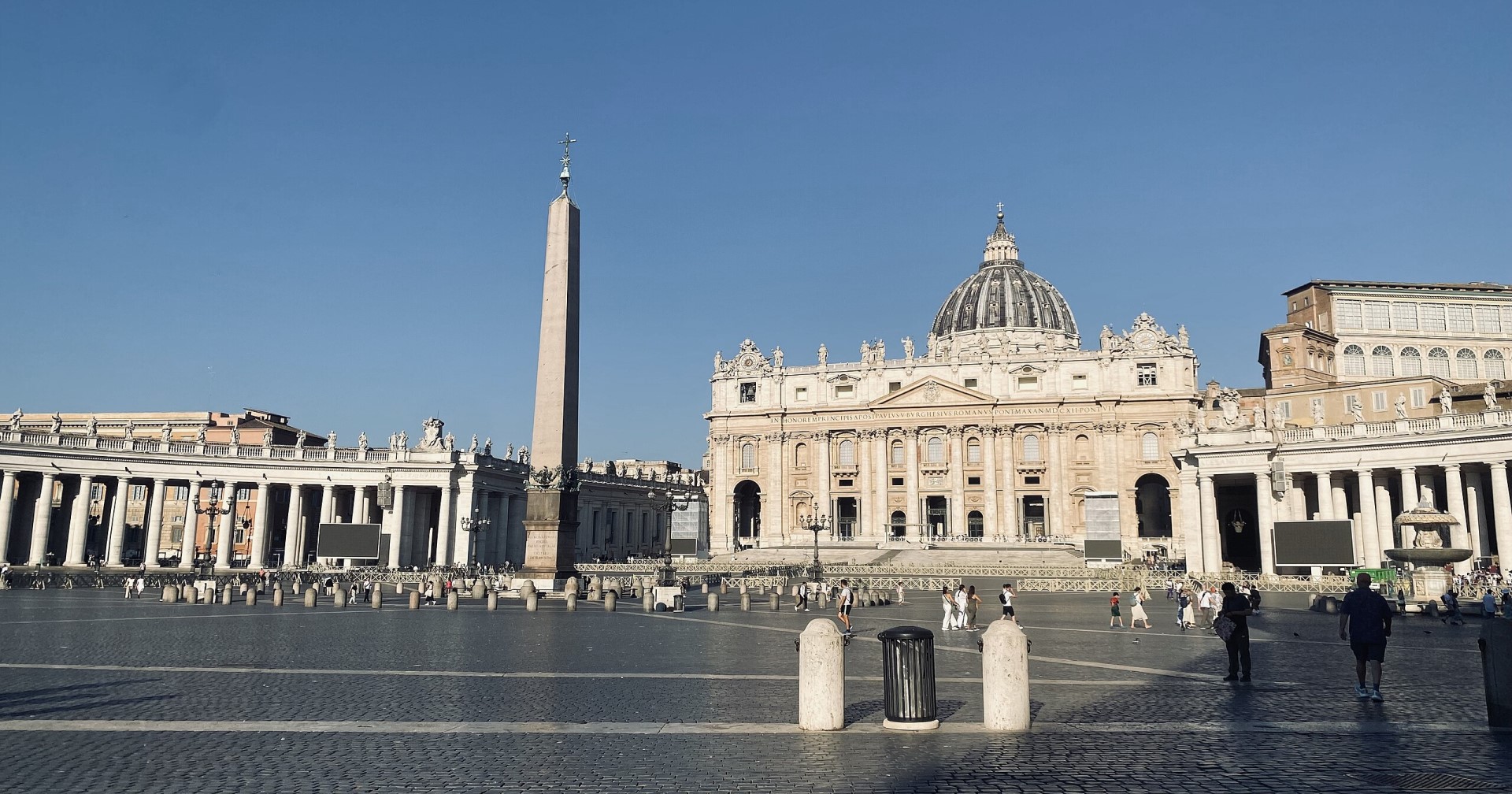 Experts available on the election of a new Pope