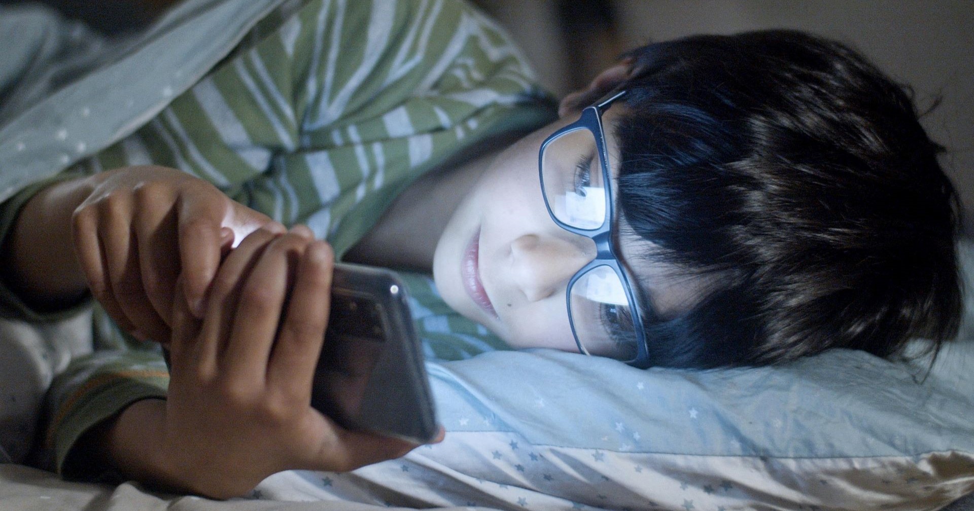 Passive scrolling linked to anxiety, other mental health concerns in teens