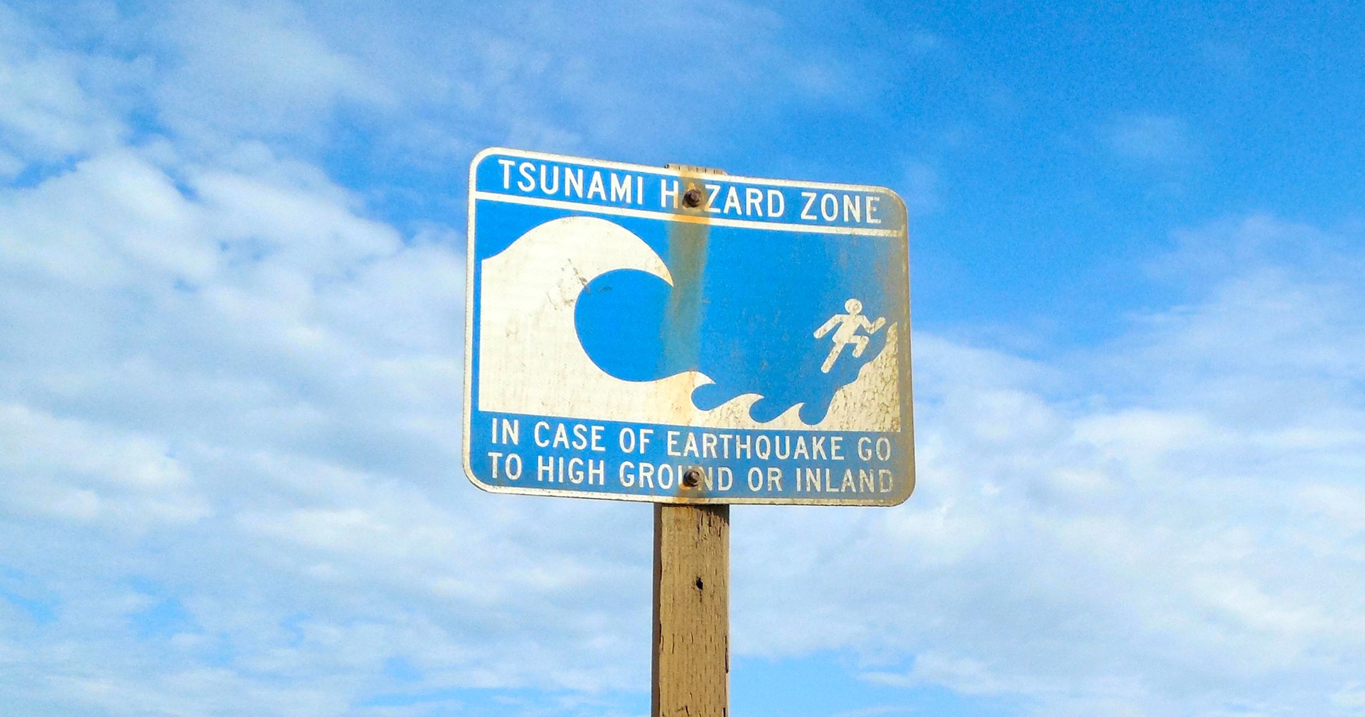 Experts available on earthquakes and tsunamis