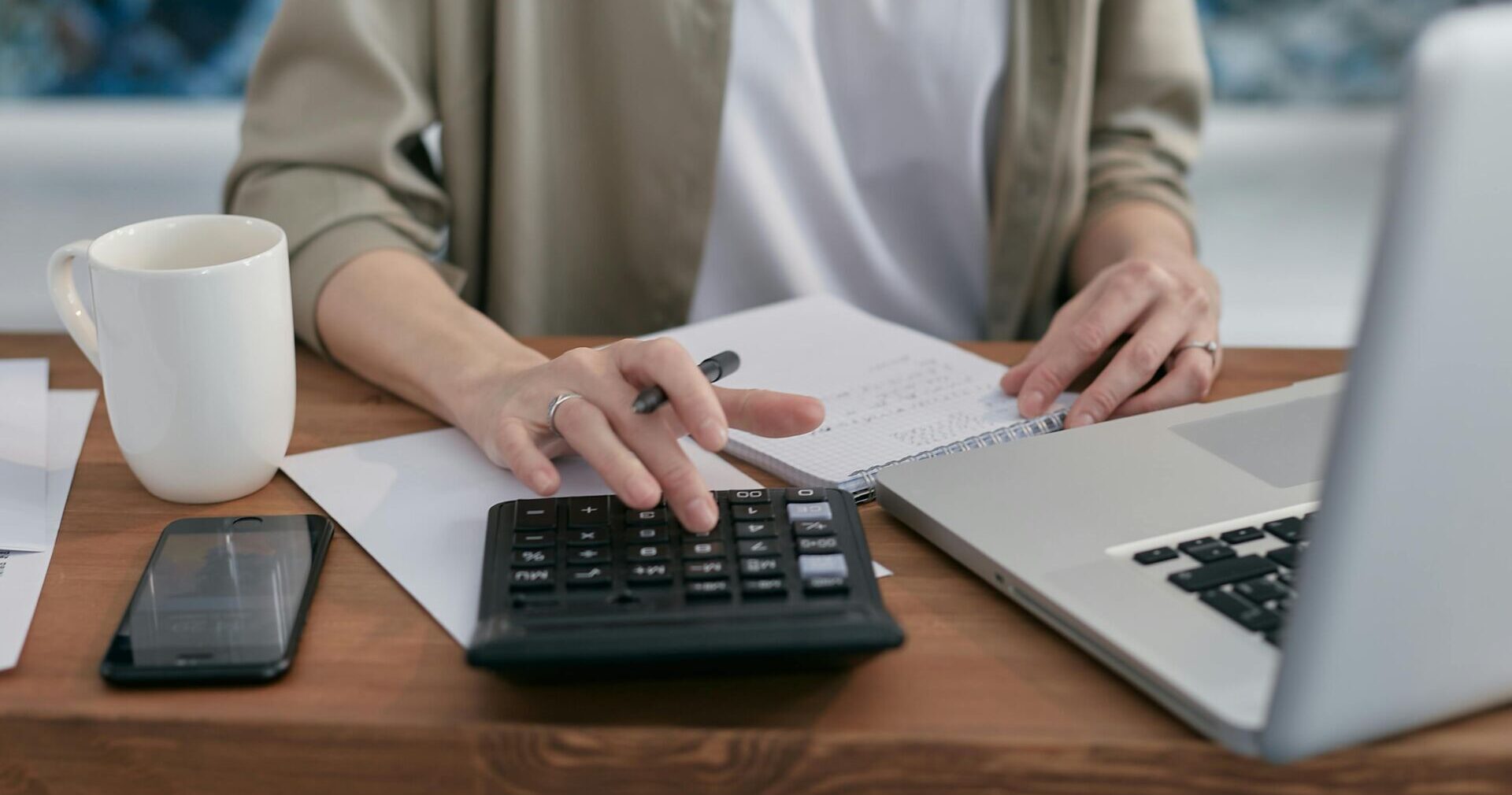 Western researchers suggest payroll-delivered emergency savings accounts as solution to financial stress