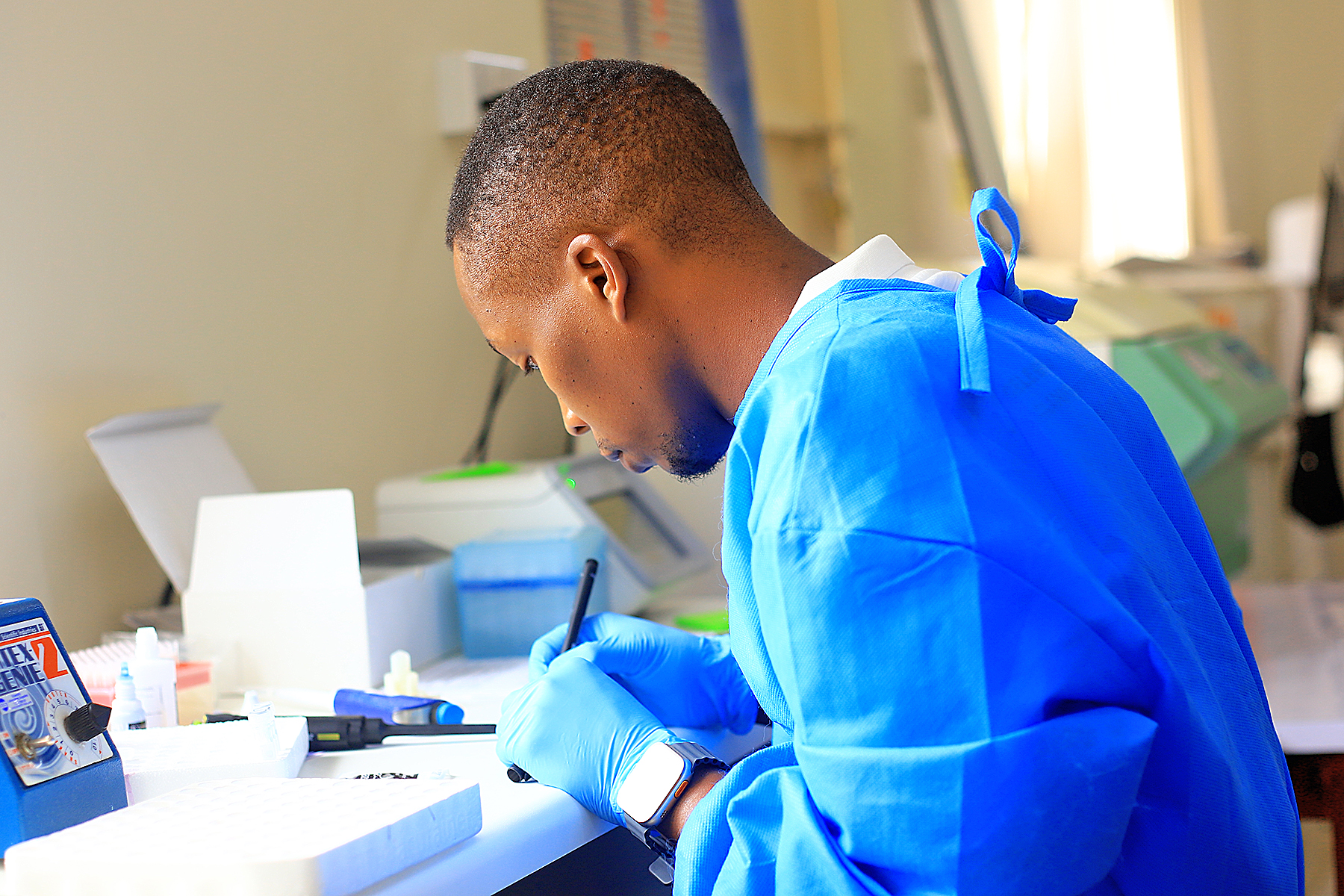 $24M federal investment fuels Western-led bid to cure HIV